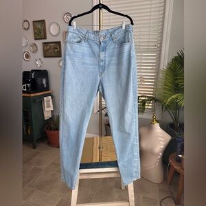 MOTHER Twizzy Skimp Wash, Just a Nibble Cut Light Blue Jeans